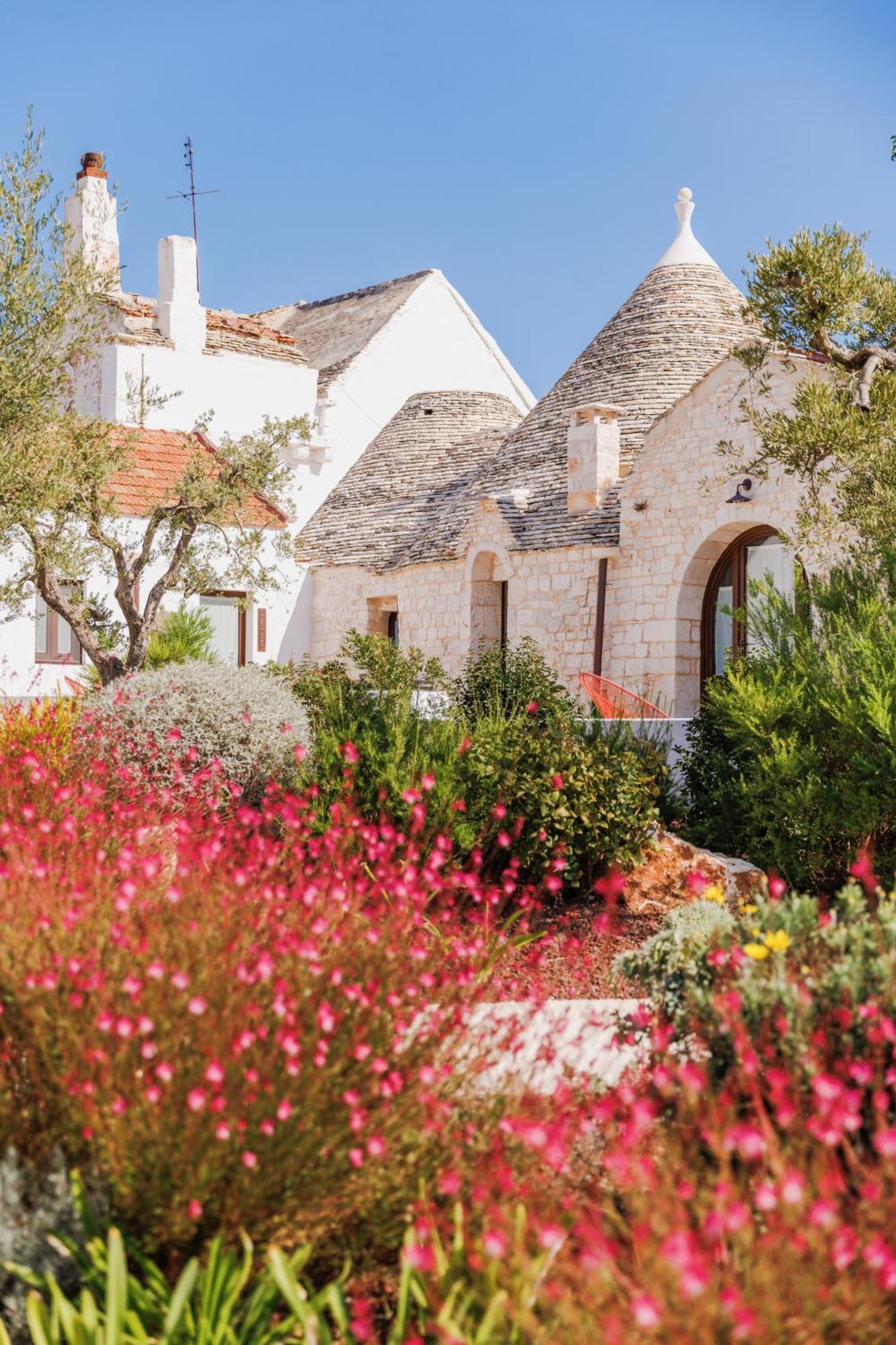Borgo Santamarta Aparthotel Noci Exterior photo